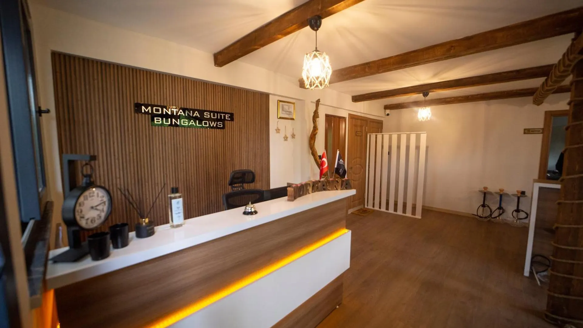 بيت للعطل Montana Suite Bungalows ترابزون