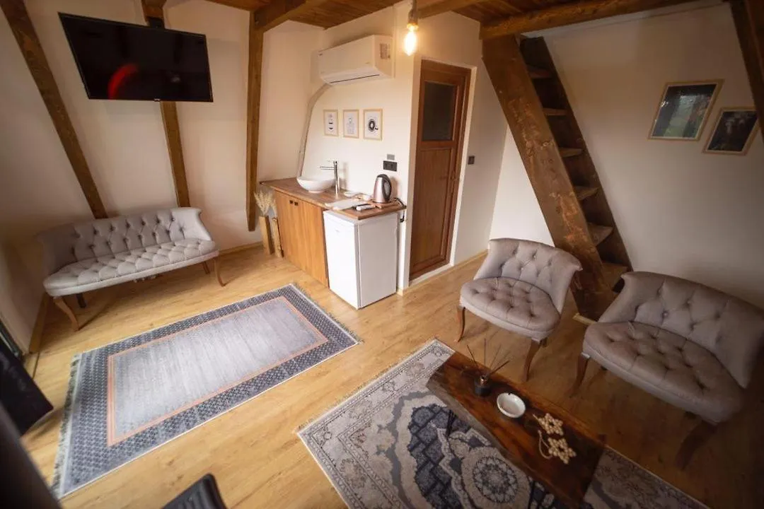 Montana Suite Bungalows ترابزون بيت للعطل