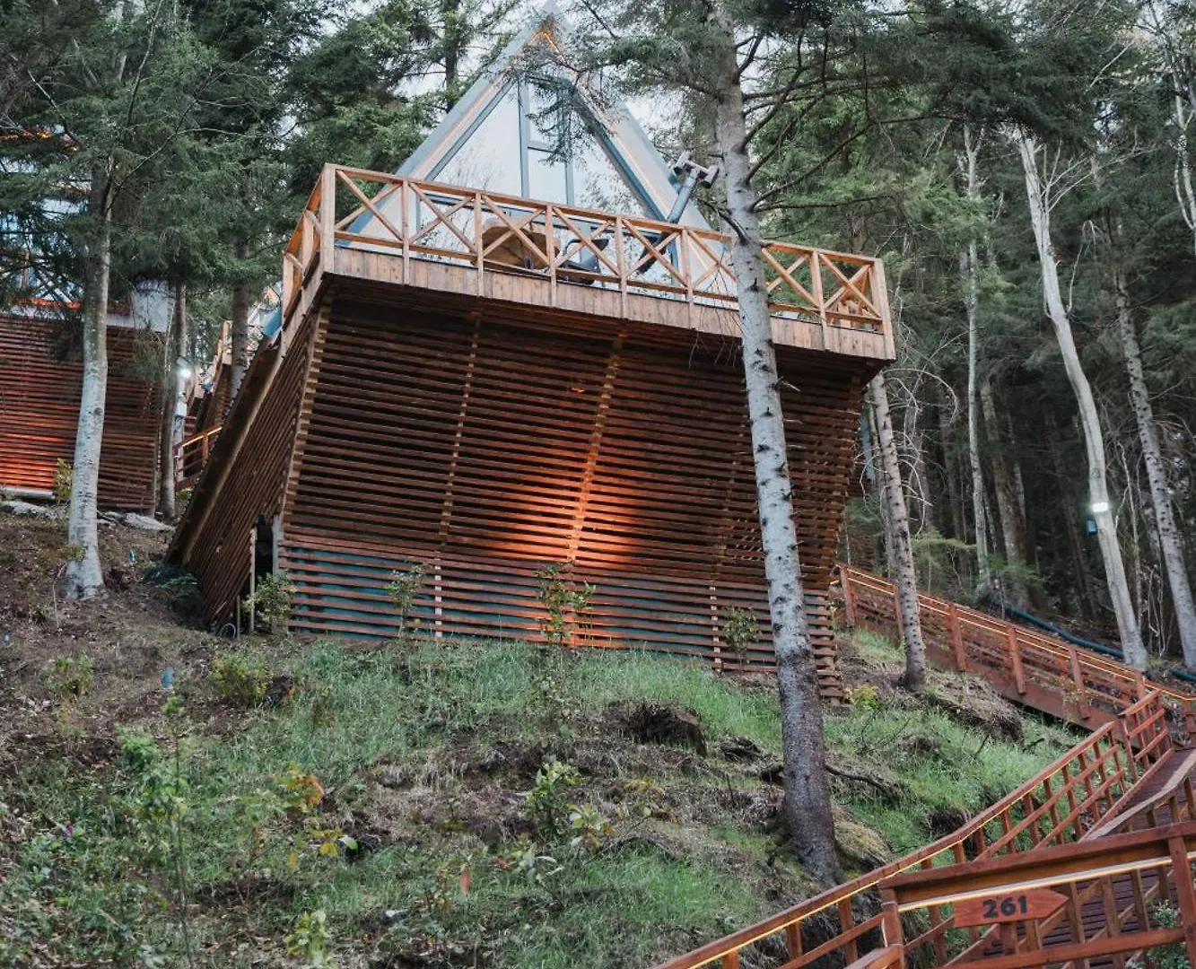 Montana Suite Bungalows ترابزون بيت للعطل